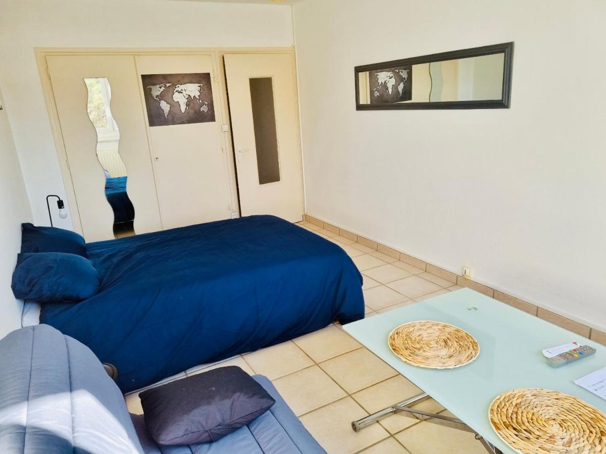 Entree Autonome 24H Sur 24H Chalon Centre Ville Apartment Екстериор снимка
